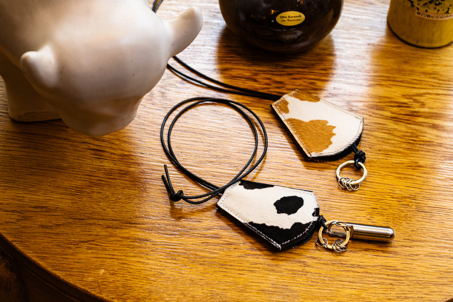 BELL Necklace Holstein ( hair calf )