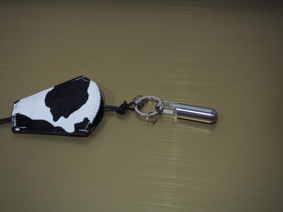 BELL Necklace Holstein ( hair calf )