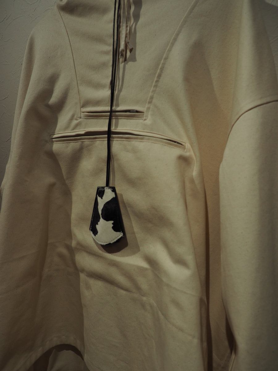 BELL Necklace Holstein ( hair calf )